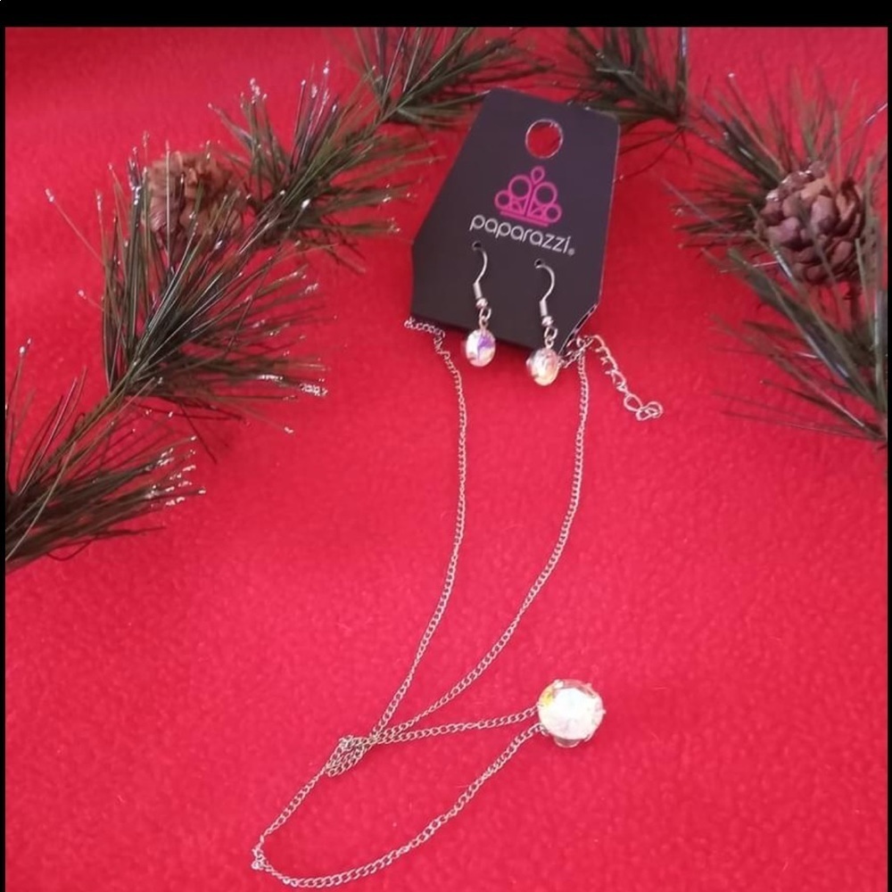 🆕 What a gem necklace & earrings